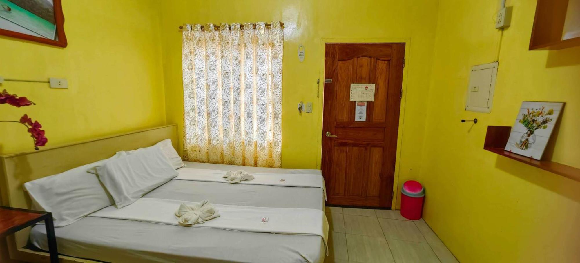 Las Residencias Bed And Breakfast Puerto Princesa Eksteriør bilde