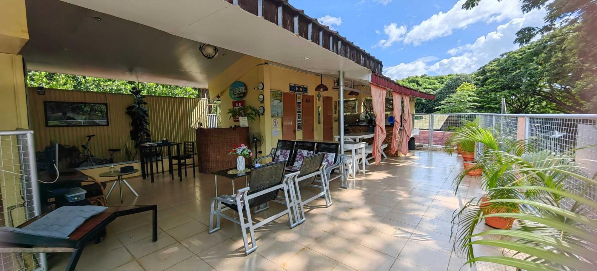Las Residencias Bed And Breakfast Puerto Princesa Eksteriør bilde