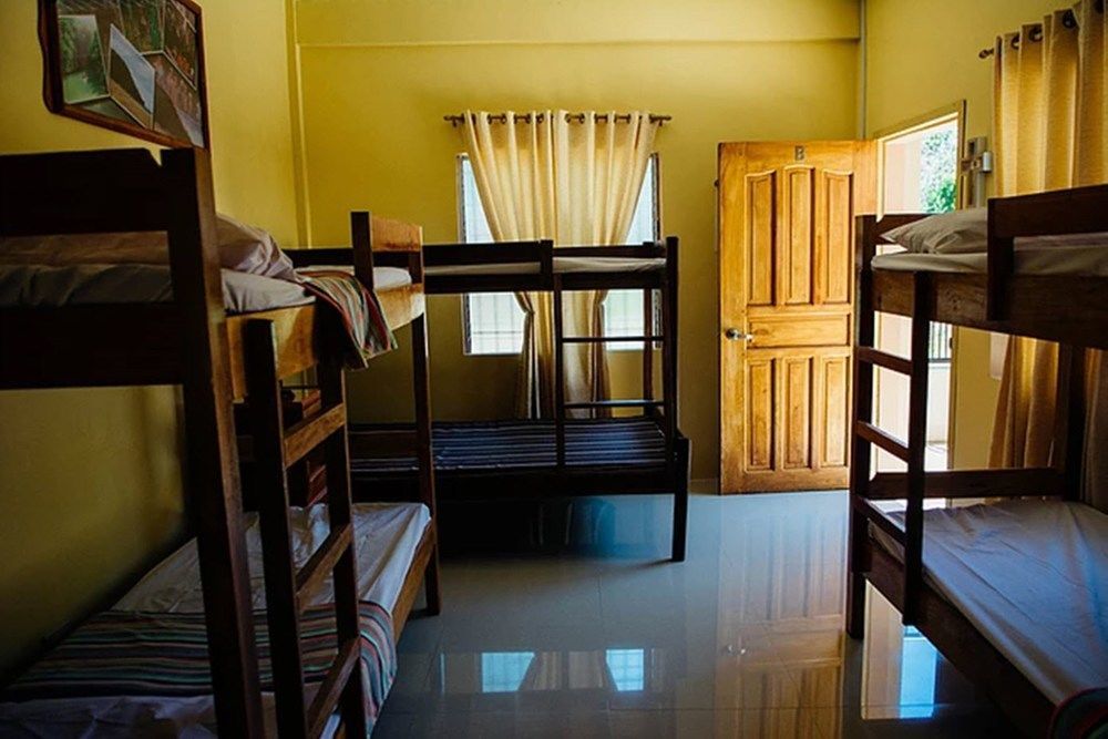Las Residencias Bed And Breakfast Puerto Princesa Eksteriør bilde